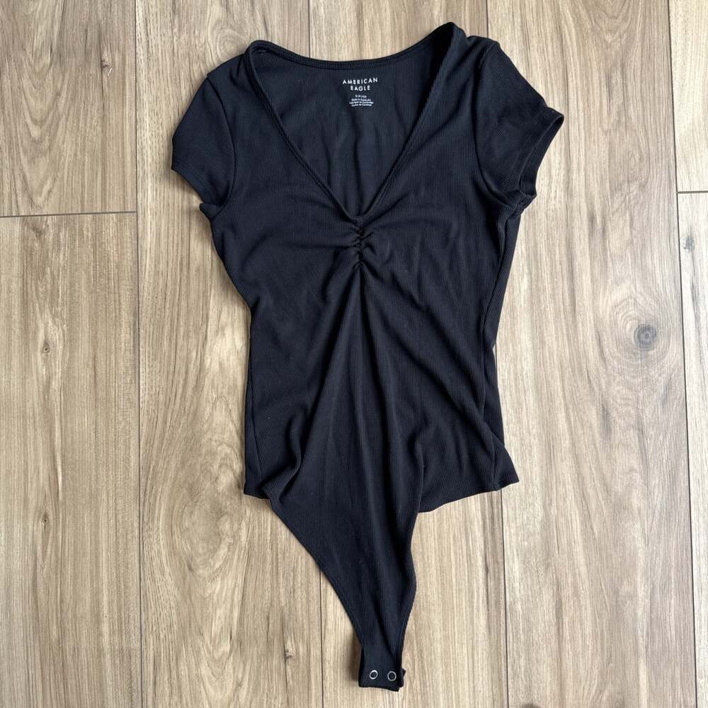 American Eagle Black Ribbed Short Sleeve Bodysuit V- Neck Snap Gusset Size S